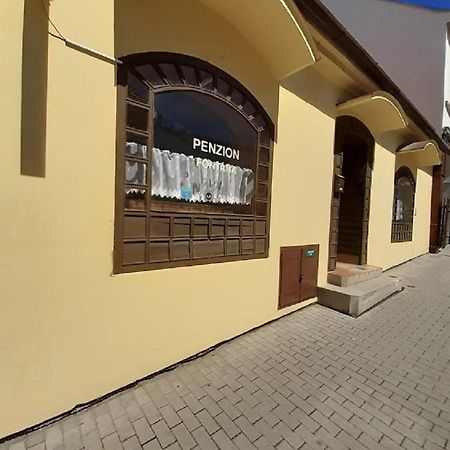 מיקולוב Penzion Fontana מראה חיצוני תמונה