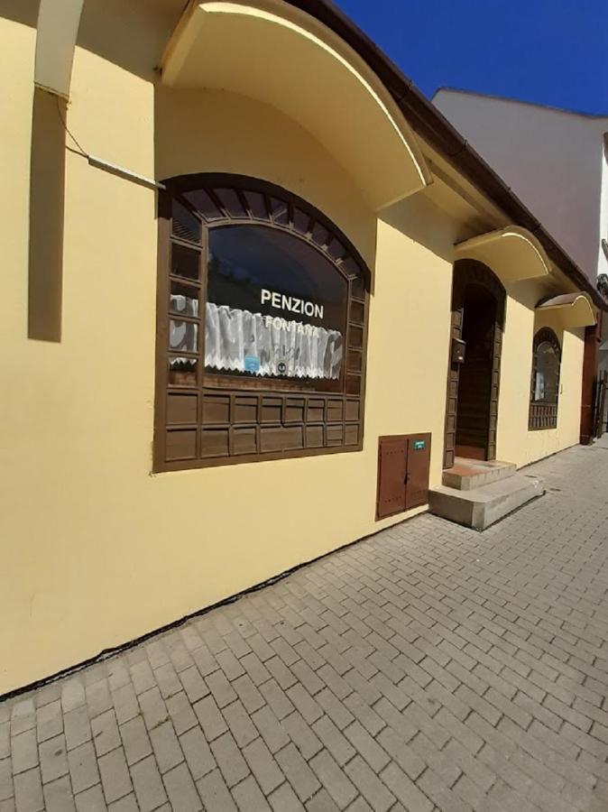 מיקולוב Penzion Fontana מראה חיצוני תמונה